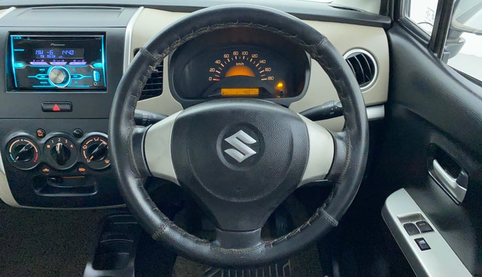 2016 Maruti Wagon R 1.0 LXI CNG, CNG, Manual, 45,999 km, Steering Wheel Close Up