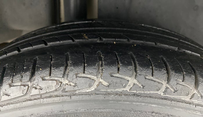 2017 Maruti Ciaz ZETA DIESEL 1.3, Diesel, Manual, 81,647 km, Right Rear Tyre Tread