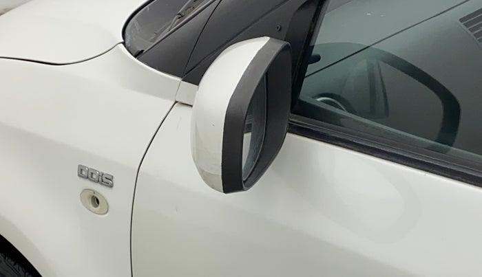 2011 Maruti Swift VDI, Diesel, Manual, 83,508 km, Left rear-view mirror - Cover has minor damage