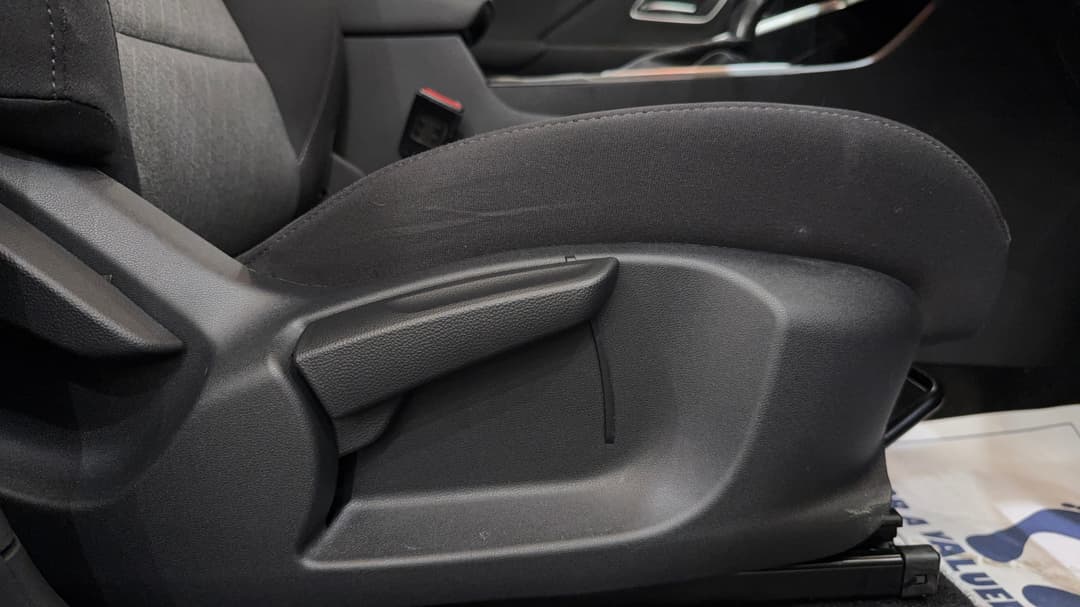 2025 MG ZS Excite, Automatic, 9640 km, Drivers Side Adjustment Panel