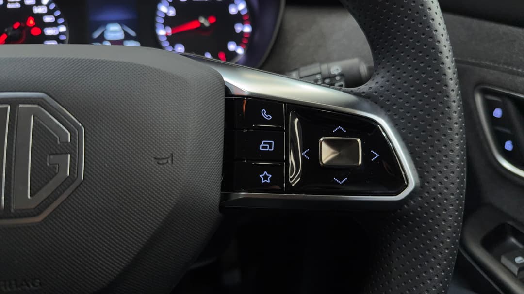 2025 MG ZS Excite, Automatic, 9640 km, Cruise Control