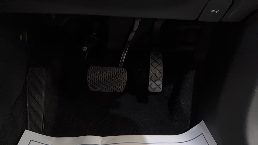 2025 MG ZS Excite, Automatic, 9640 km, Pedals and Footmat