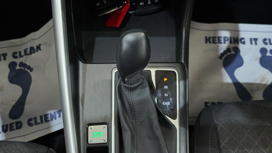 2025 MG ZS Excite, Automatic, 9640 km, Gear Lever 