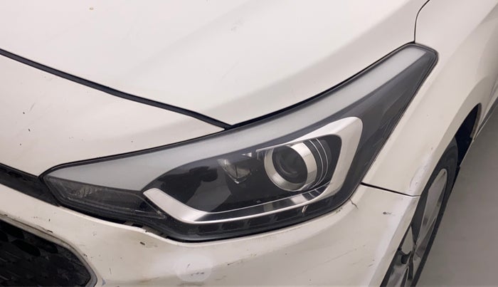 2016 Hyundai Elite i20 ASTA 1.2 (O), Petrol, Manual, 40,143 km, Left headlight - Minor scratches