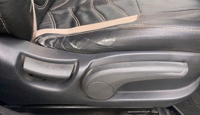 2016 Hyundai Elite i20 ASTA 1.2 (O), Petrol, Manual, 40,143 km, Driver Side Adjustment Panel