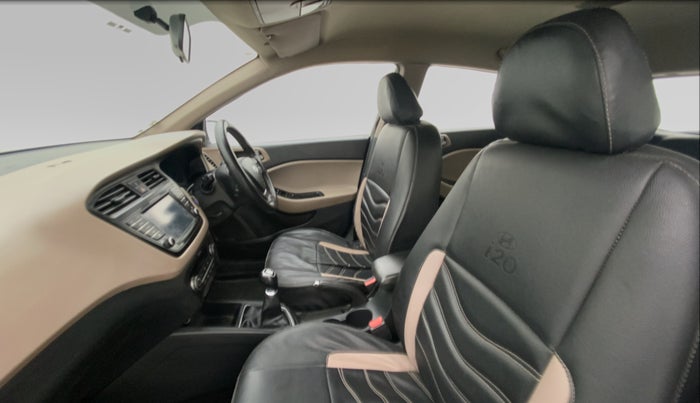 2016 Hyundai Elite i20 ASTA 1.2 (O), Petrol, Manual, 40,143 km, Right Side Front Door Cabin