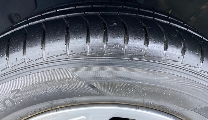 2019 Hyundai NEW SANTRO ASTA 1.1 MT, Petrol, Manual, 3,728 km, Left Front Tyre Tread