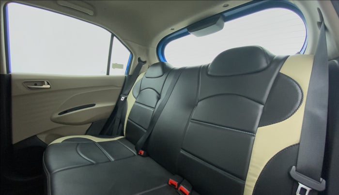 2019 Hyundai NEW SANTRO ASTA 1.1 MT, Petrol, Manual, 3,728 km, Right Side Rear Door Cabin