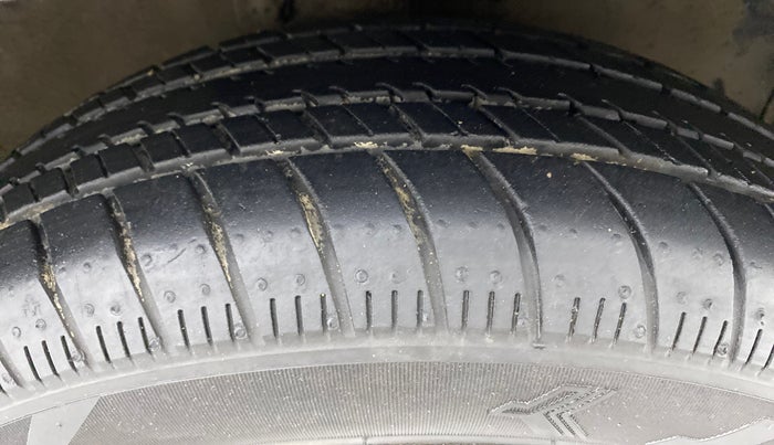 2019 Maruti Celerio VXI d, Petrol, Manual, 49,901 km, Right Front Tyre Tread