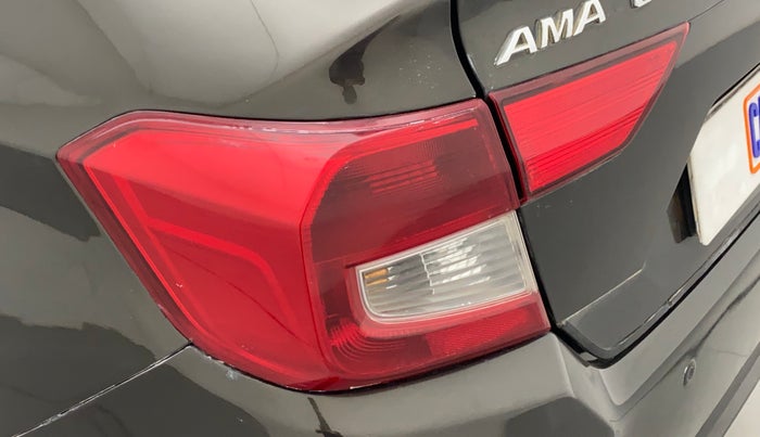 2018 Honda Amaze 1.2L I-VTEC S, CNG, Manual, 98,215 km, Left tail light - Faded