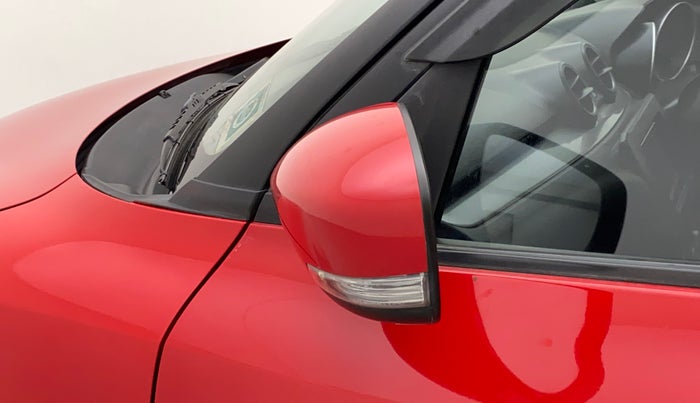 2018 Maruti Swift ZXI AMT, Petrol, Automatic, 44,996 km, Left rear-view mirror - Indicator light not working