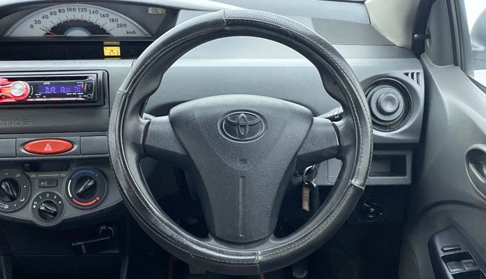 2012 Toyota Etios Liva G, Petrol, Manual, 67,418 km, Steering Wheel Close Up