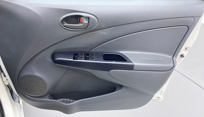 2012 Toyota Etios Liva G, Petrol, Manual, 67,418 km, Driver Side Door Panels Control