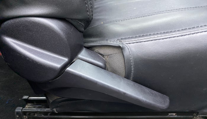 2012 Toyota Etios Liva G, Petrol, Manual, 67,418 km, Driver Side Adjustment Panel