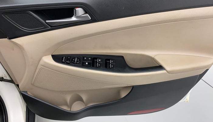 2017 Hyundai Tucson 4WD AT GLS DIESEL, Diesel, Automatic, 72,884 km, Driver Side Door Panels Control