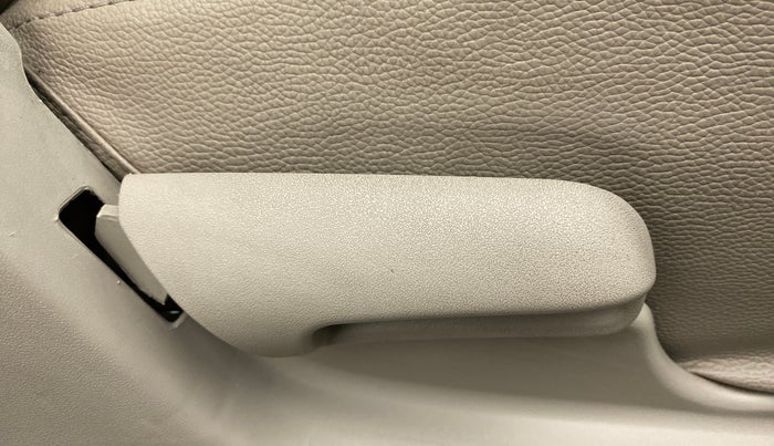 2018 Maruti Celerio VXI CNG, CNG, Manual, 50,870 km, Driver Side Adjustment Panel