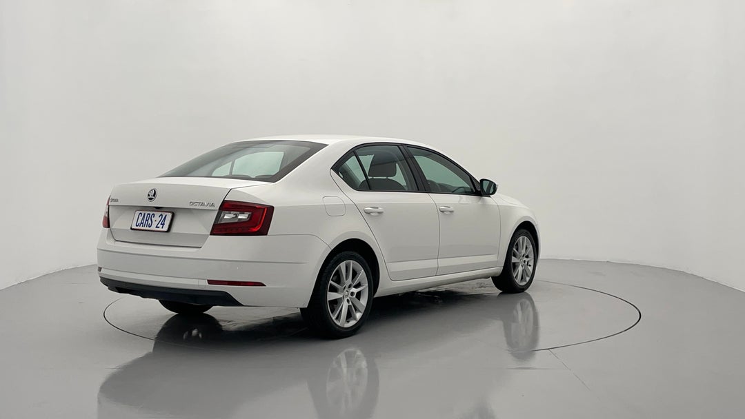 2019 SKODA Octavia 110 Tsi, Automatic, 72277 km, Right Back Diagonal (45- Degree) View