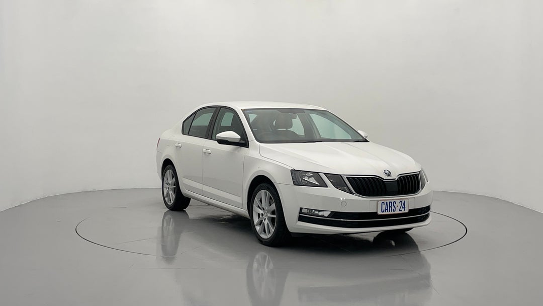 2019 SKODA Octavia 110 Tsi, Automatic, 72277 km, Right Front Diagonal (45- Degree) View