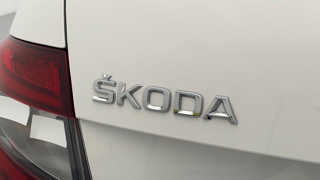 2019 SKODA Octavia 110 Tsi, Automatic, 72277 km, Badge (Boot Left Side)