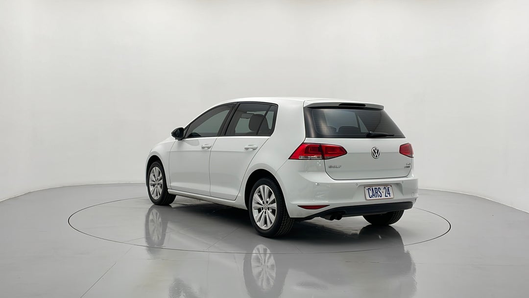 Left Back Diagonal (45- Degree) View