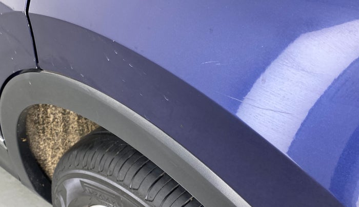 2018 Volkswagen TIGUAN HIGHLINE A/T, Diesel, Automatic, 88,907 km, Left quarter panel - Minor scratches