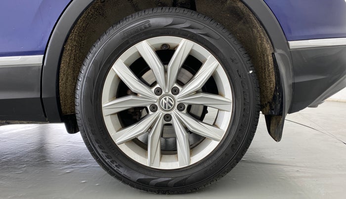 2018 Volkswagen TIGUAN HIGHLINE A/T, Diesel, Automatic, 88,907 km, Left Rear Wheel
