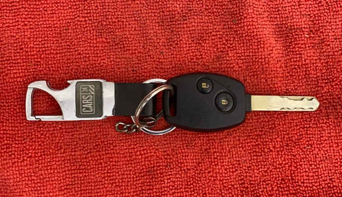 2014 Honda Brio VX AT, Petrol, Automatic, 56,552 km, Key Close Up