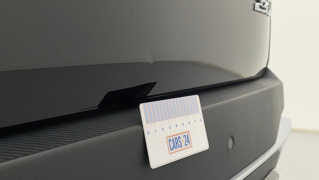 Boot / Tailgate Tailgate Dent