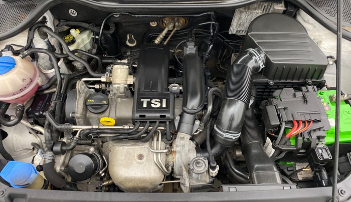 2016 Volkswagen Vento 1.2 TSI HIGHLINE PLUS AT, Petrol, Automatic, 49,345 km, Open Bonet