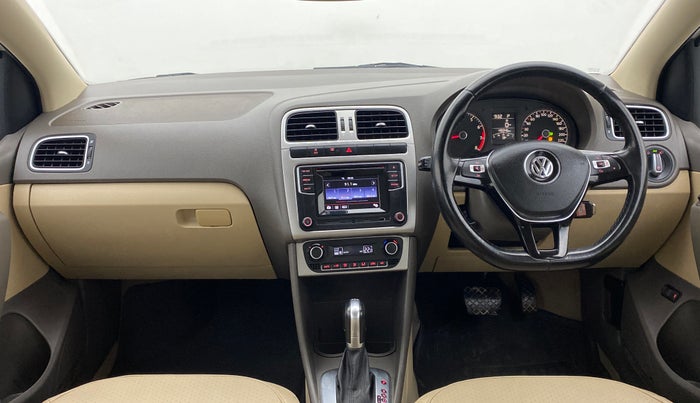 2016 Volkswagen Vento 1.2 TSI HIGHLINE PLUS AT, Petrol, Automatic, 49,345 km, Dashboard