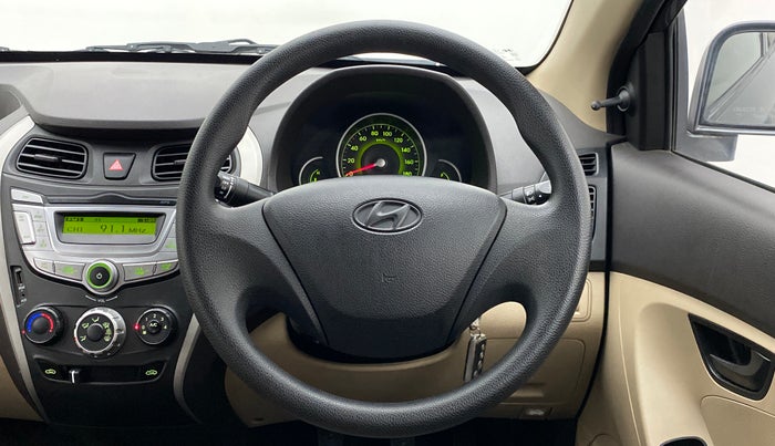 2016 Hyundai Eon MAGNA PLUS, Petrol, Manual, 22,817 km, Steering Wheel Close Up
