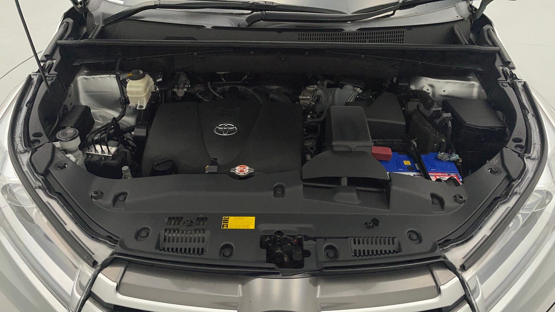 Open Bonnet (Engine)