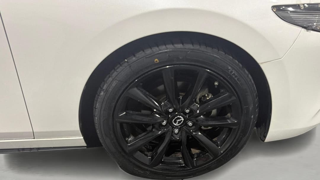 2023 Mazda Mazda3 G25 Astina, Automatic, 37408 km, Right Front Wheel
