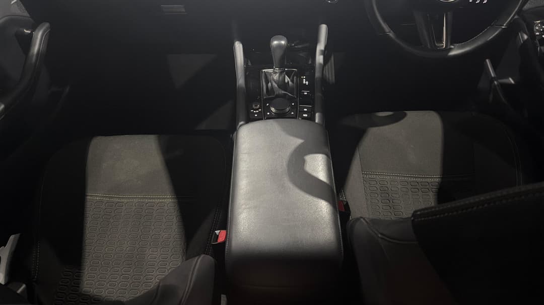 2023 Mazda Mazda3 G25 Astina, Automatic, 37408 km, Center Console