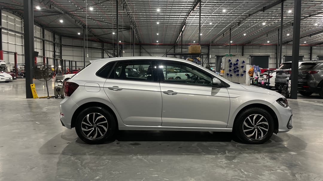 2024 Volkswagen Polo Life, Automatic, 25966 km, Right Side View