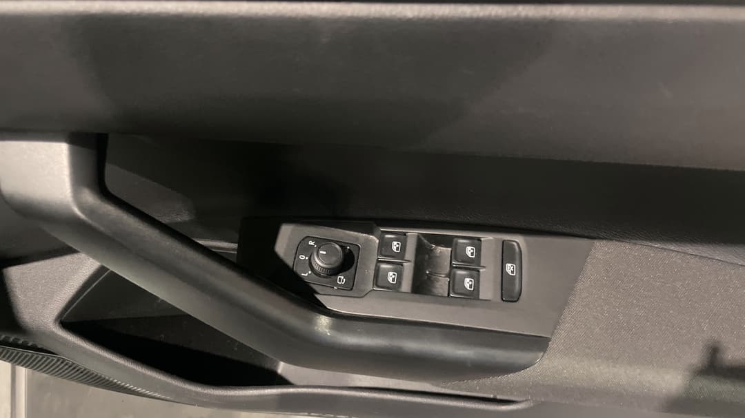 2024 Volkswagen Polo Life, Automatic, 25966 km, Drivers Side Door Panel Controls