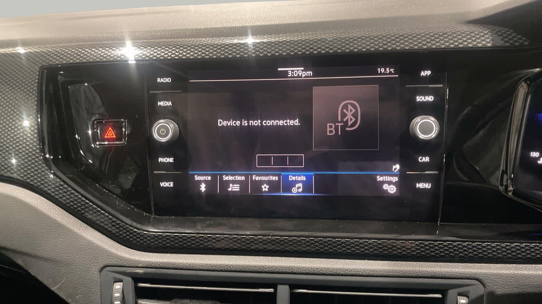 2024 Volkswagen Polo Life, Automatic, 25966 km, Infotainment System