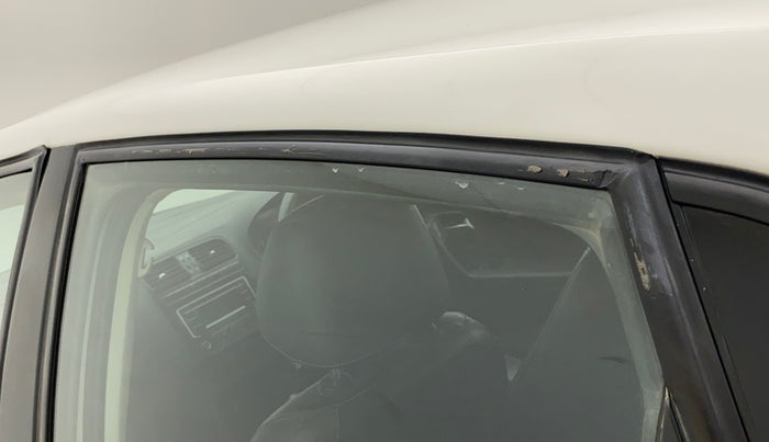 2017 Volkswagen Polo COMFORTLINE 1.2L, Petrol, Manual, 57,238 km, Rear left door - Door visor damaged