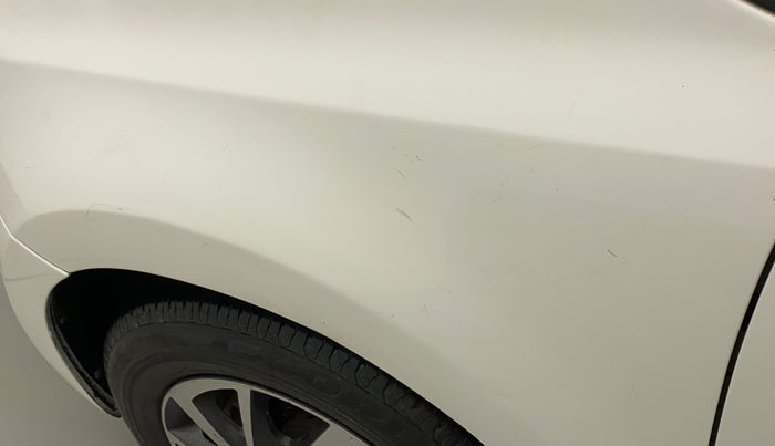 2017 Volkswagen Polo COMFORTLINE 1.2L, Petrol, Manual, 57,238 km, Left fender - Minor scratches