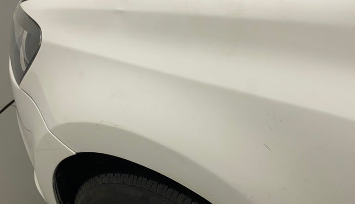 2017 Volkswagen Polo COMFORTLINE 1.2L, Petrol, Manual, 57,238 km, Left fender - Slightly dented