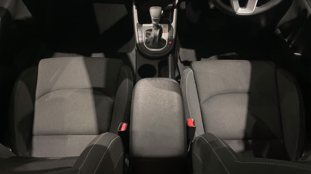 2020 Kia Cerato S, Automatic, 64380 km, Center Console