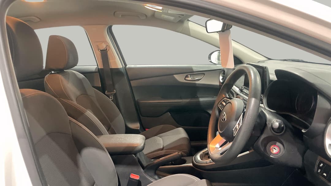 2020 Kia Cerato S, Automatic, 64380 km, Right Side Front Door Cabin View