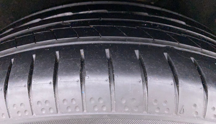 2018 Ford Ecosport 1.5 TDCI TITANIUM PLUS, Diesel, Manual, 75,349 km, Left Rear Tyre Tread