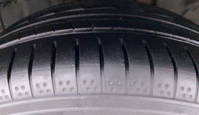 2018 Ford Ecosport 1.5 TDCI TITANIUM PLUS, Diesel, Manual, 75,349 km, Right Front Tyre Tread