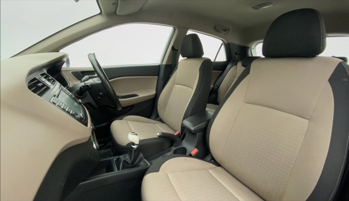 2016 Hyundai Elite i20 ASTA 1.2 (O), Petrol, Manual, 63,868 km, Right Side Front Door Cabin