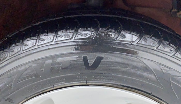 2015 Maruti Celerio VXI AGS, Petrol, Automatic, 40,644 km, Right Front Tyre Tread