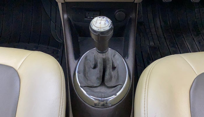 2012 Hyundai i20 ASTA 1.2, Petrol, Manual, 36,855 km, Gear lever - Knob has minor damage