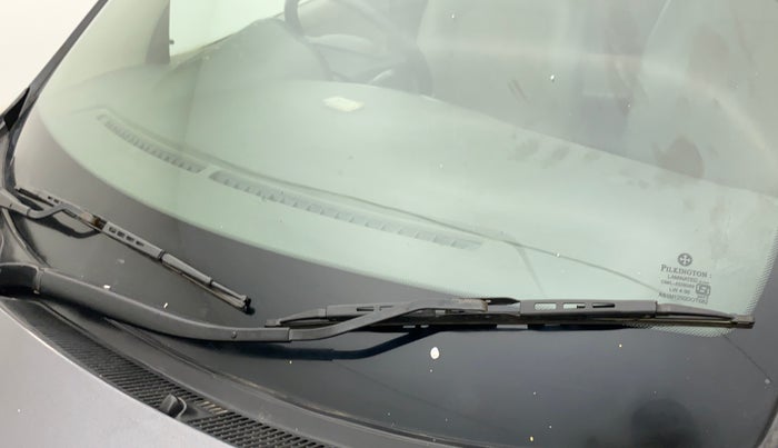 2011 Hyundai i10 MAGNA 1.1, Petrol, Manual, 55,499 km, Front windshield - Wiper Blade Broken/Rusted