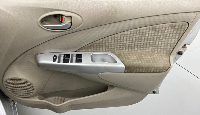 2014 Toyota Etios Liva GD, Diesel, Manual, 51,992 km, Driver Side Door Panels Control