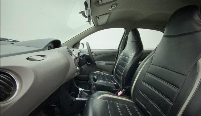 2011 Toyota Etios V, Petrol, Manual, 72,416 km, Right Side Front Door Cabin